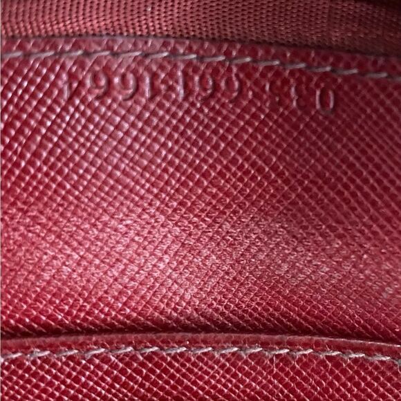 Authentic GUCCI Red Leather Long Slim Double-Sided Wallet w/ COA. Quiet Luxury - Picture 12 of 15